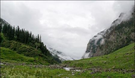 Day 02:  Pick up from Manali drive to Prini (1900m). Trek from Prini to  Chikka (3100m) 5-6 hrs. Trek. (Moderate Ascent)