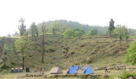 Day 02:- McLeod Ganj/ Bhagsu Naag(1750m) – Satobari – Harnala (1900m)