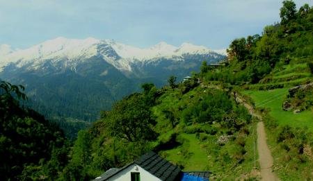 Day 01:  Kasol to Khirganga (2960M) 2 hours drive and 6 hours walk.