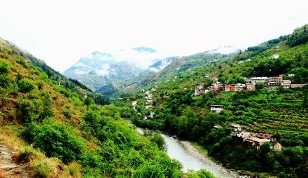 Day 1:- SHIMLA-ROHRU-GADSARI (150 KMS DRIVE)